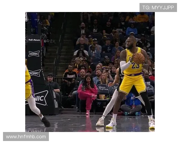 原创詹姆斯25+6+6赛季新高：首节0分无碍后三节爆发 升第二进杯赛八强